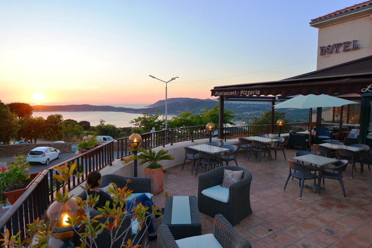 Hotel & Restaurant le Saint Jean - Housity