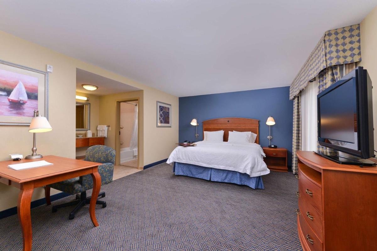 Hampton Inn Evanston - Housity