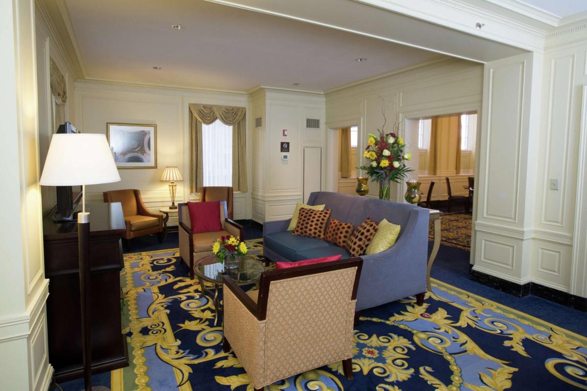 Hampton Inn & Suites Providence Downtown - Housity