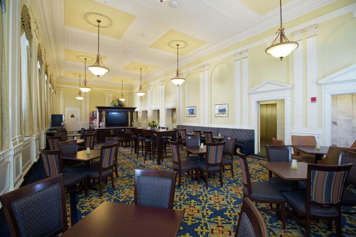 Hampton Inn & Suites Providence Downtown - Housity