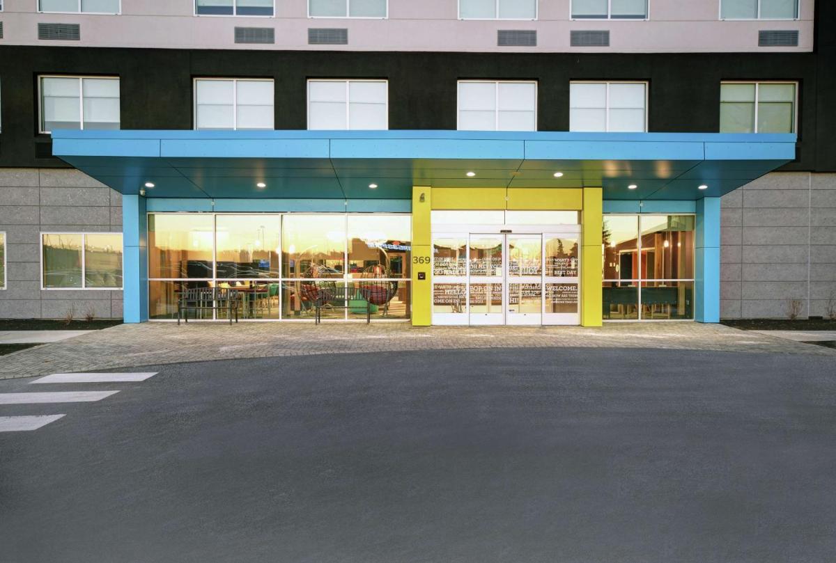 Tru By Hilton Portland Airport Area Me - Housity