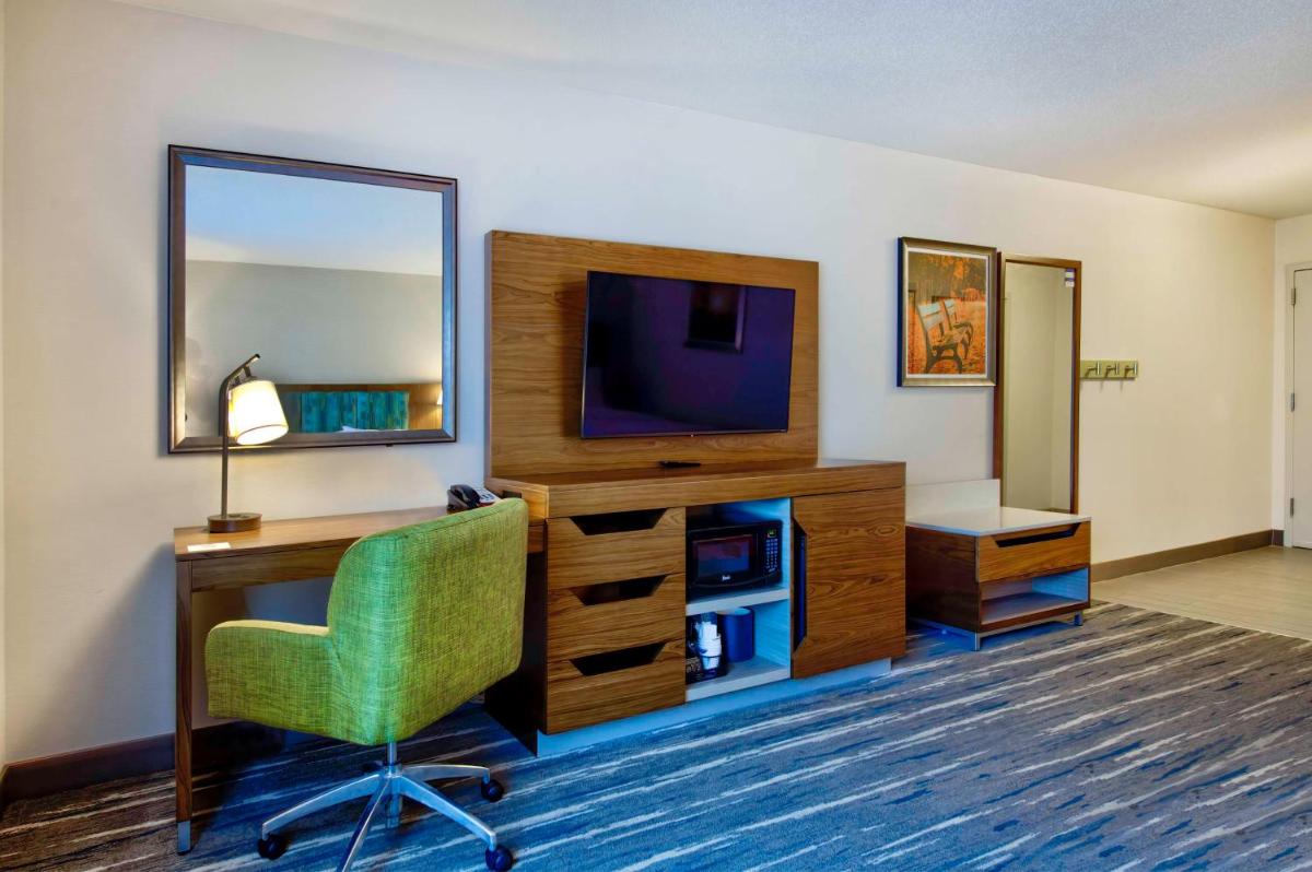 Hampton Inn Cortland - Housity