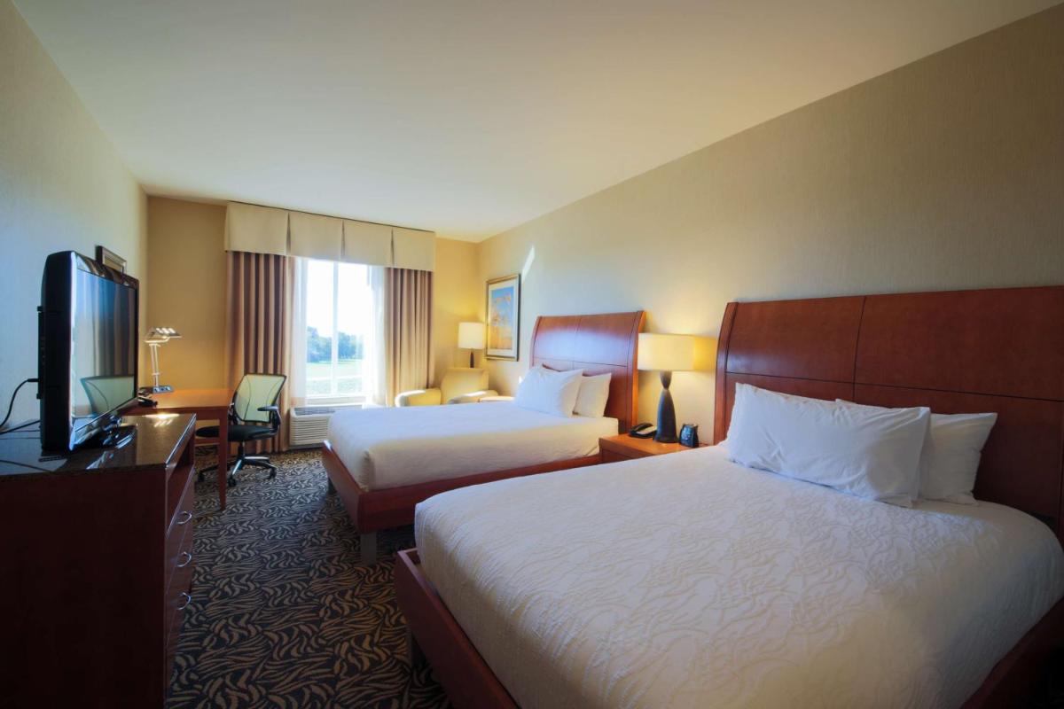 Hilton Garden Inn Cedar Falls Conference Center - Housity