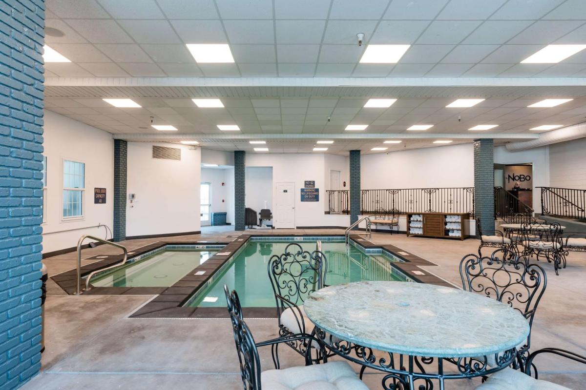 Hotel NoBo Cascade, Tapestry Collection by Hilton - Housity