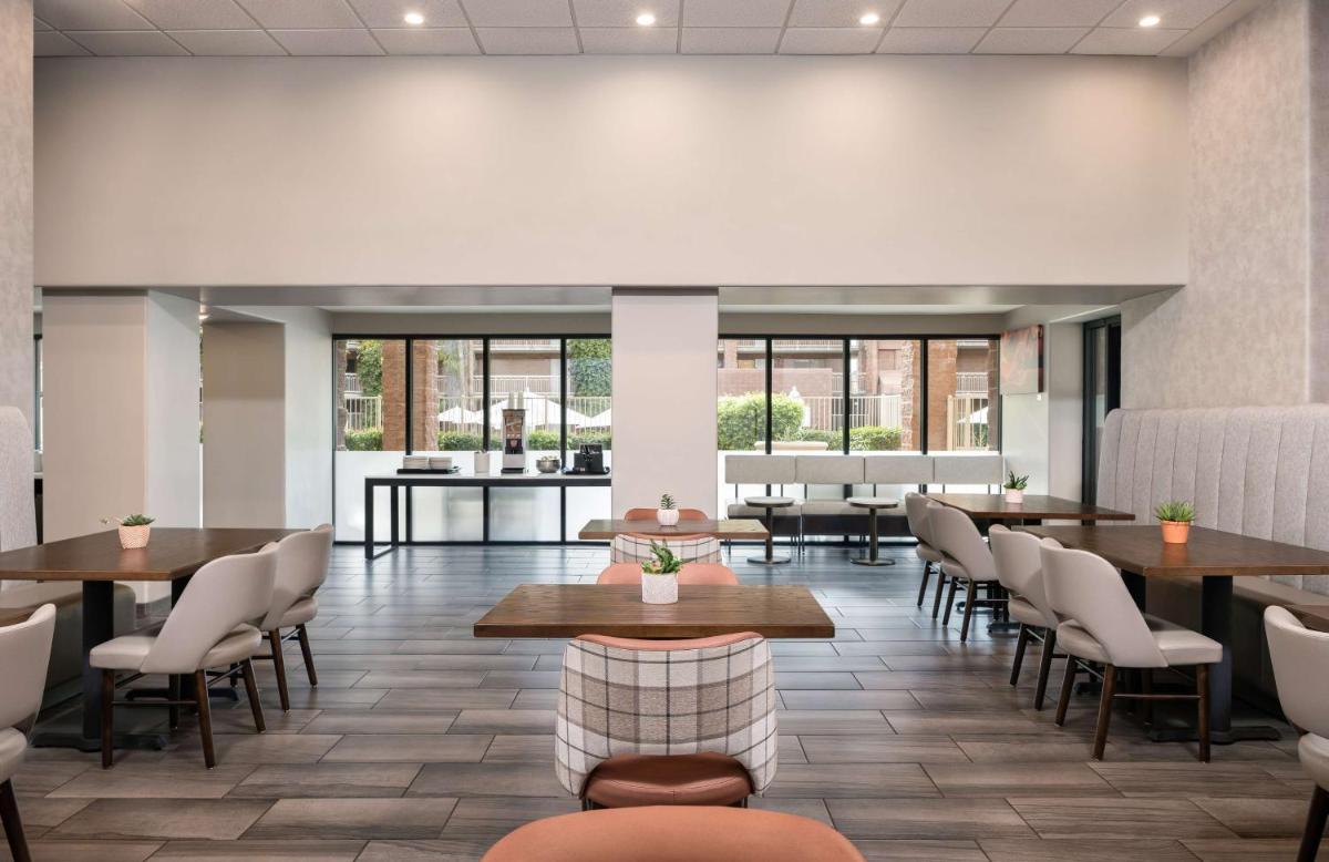 Embassy Suites by Hilton Tucson East - Housity