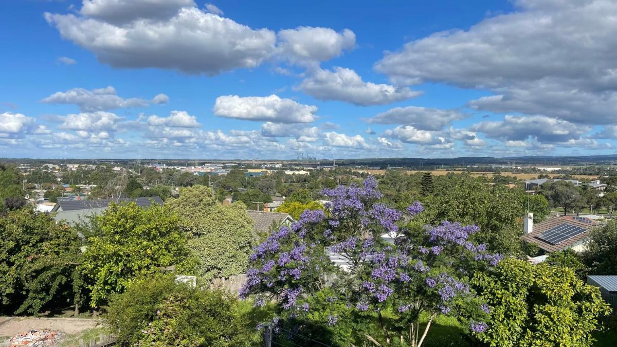 Morwell Pet friendly 3 BRMS Rental home Free Wi-fi - Housity