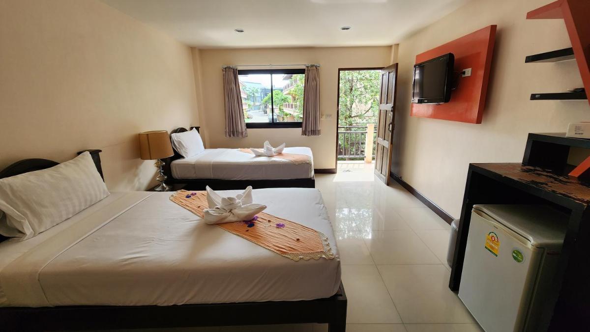 Panupong Hotel - Housity