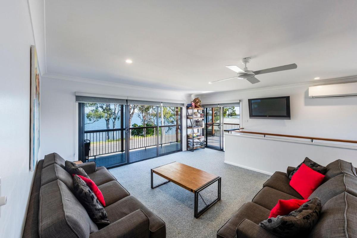 Iluka Lights - Housity