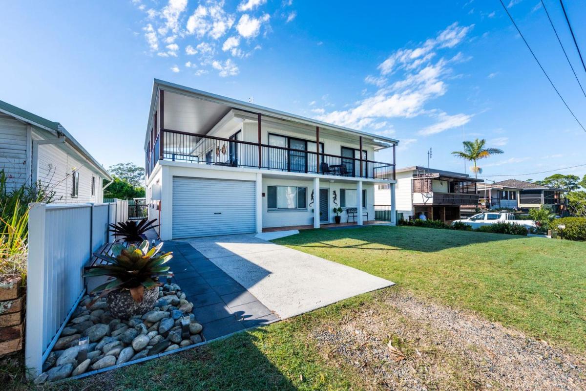 Iluka Lights - Housity