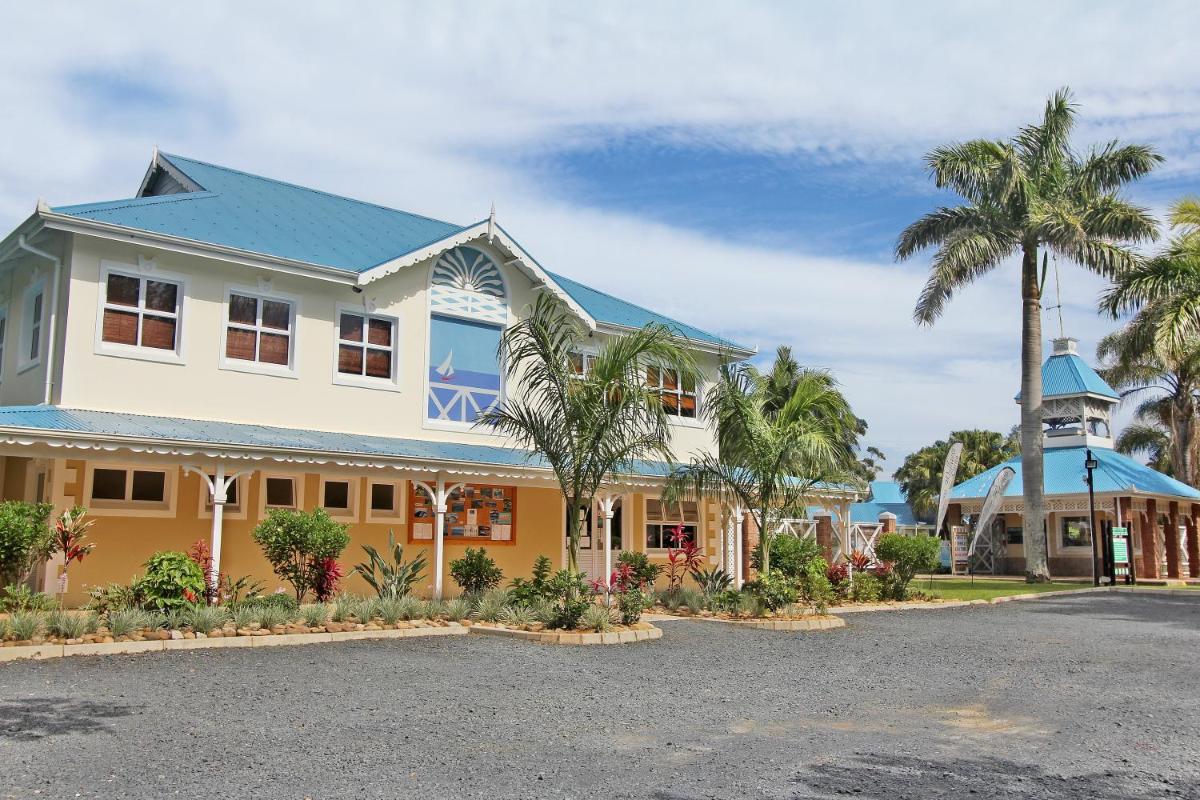 Caribbean Estates Holiday Resort - Housity