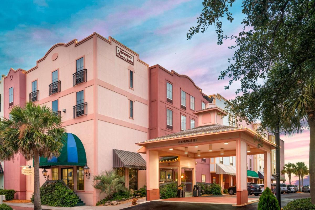 Hampton Inn & Suites Amelia Island-Historic Harbor Front - Housity