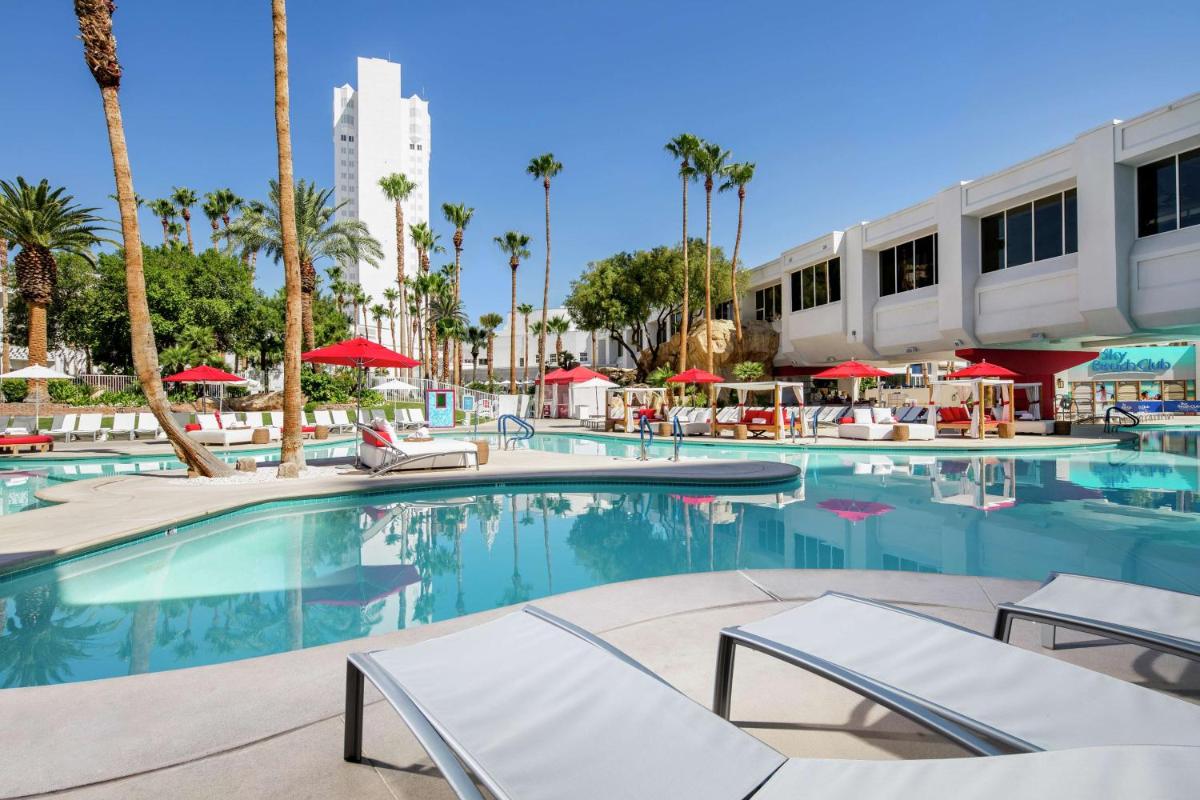 Tropicana Las Vegas a DoubleTree by Hilton Resort & Casino - Free Parking - Housity