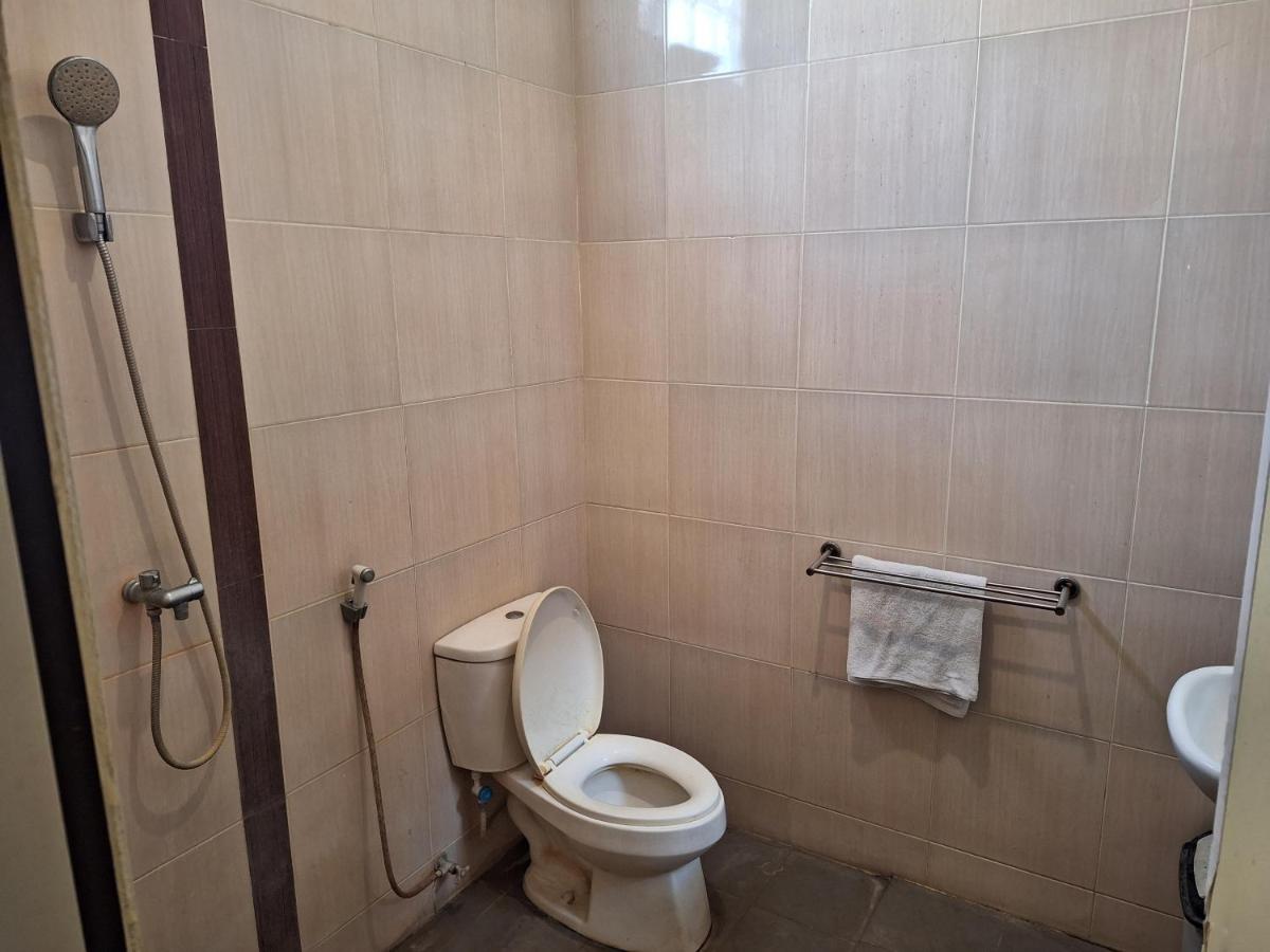 Makati Pasuruan Hotel - Housity