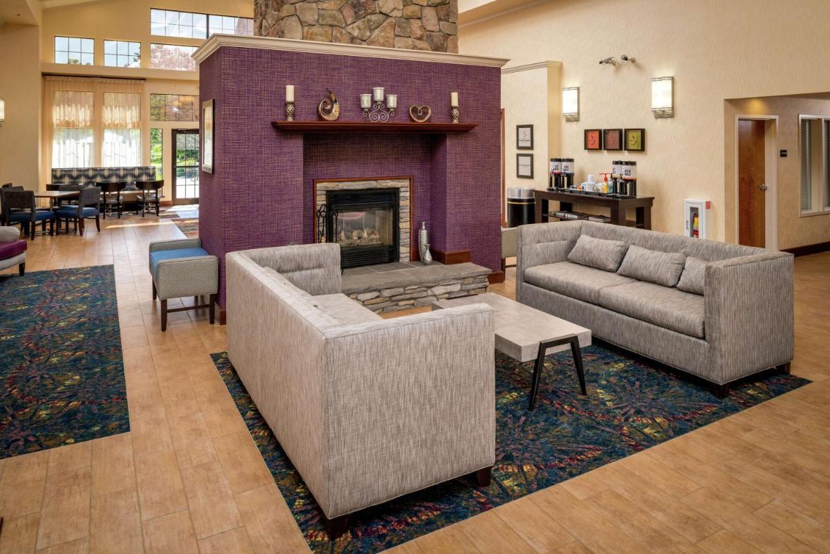 Hampton Inn & Suites Binghamton/Vestal - Housity