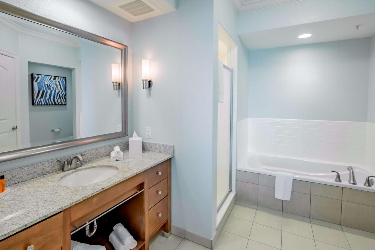 Hilton Pensacola Beach - Housity