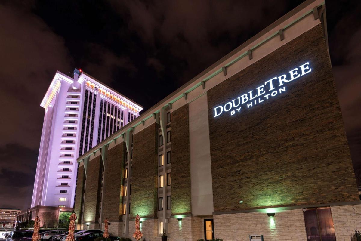 DoubleTree by Hilton Montgomery Downtown - Housity