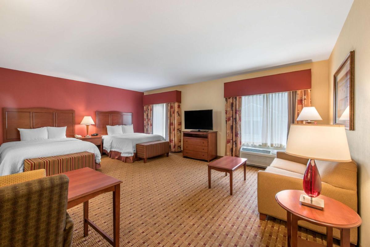Hampton Inn & Suites Arcata - Housity