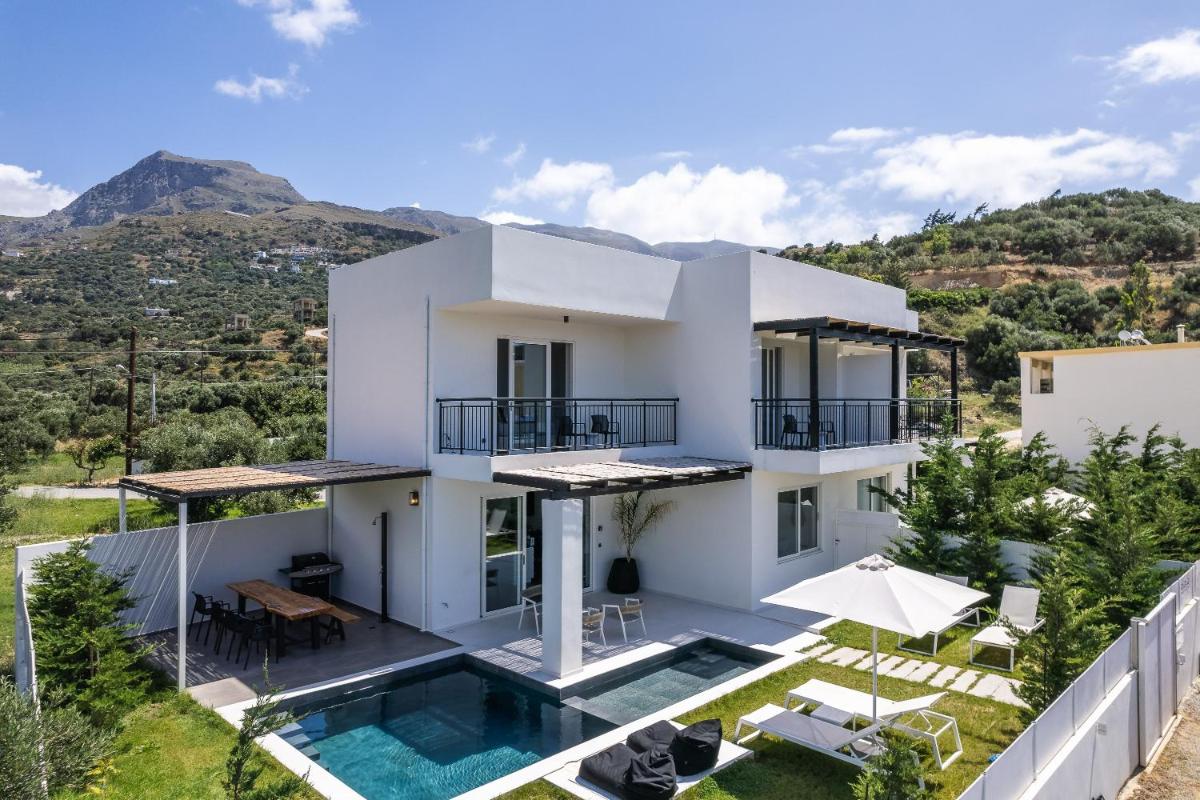 Family villa Casa Filo Rosso with Private Pool , 200m to the beach - Housity