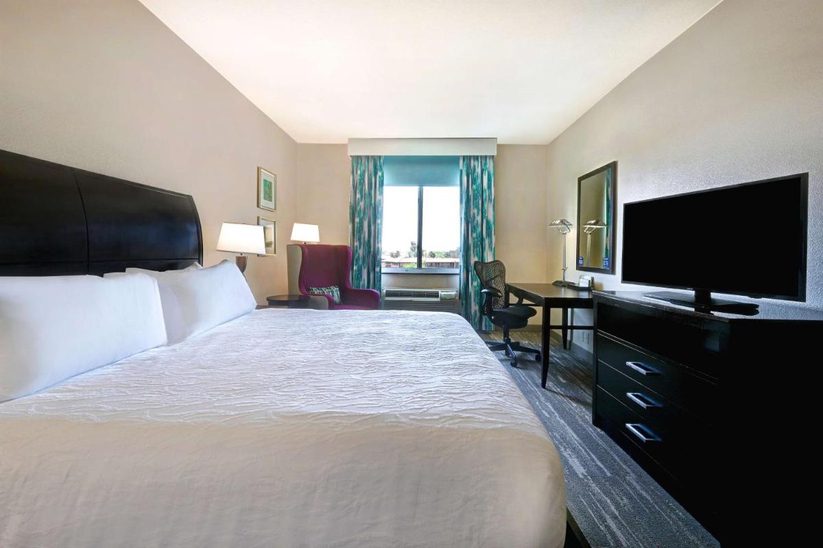 Hilton Garden Inn San Bernardino - Housity