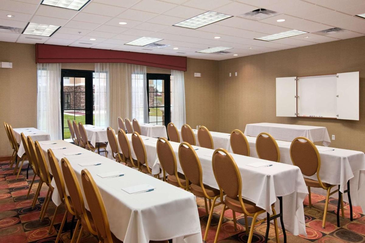 Homewood Suites Saint Cloud - Housity