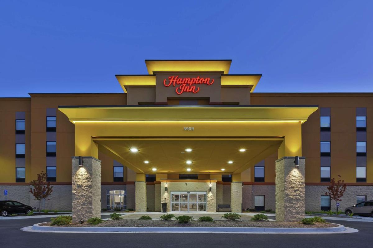 Hampton Inn Sedalia - Housity
