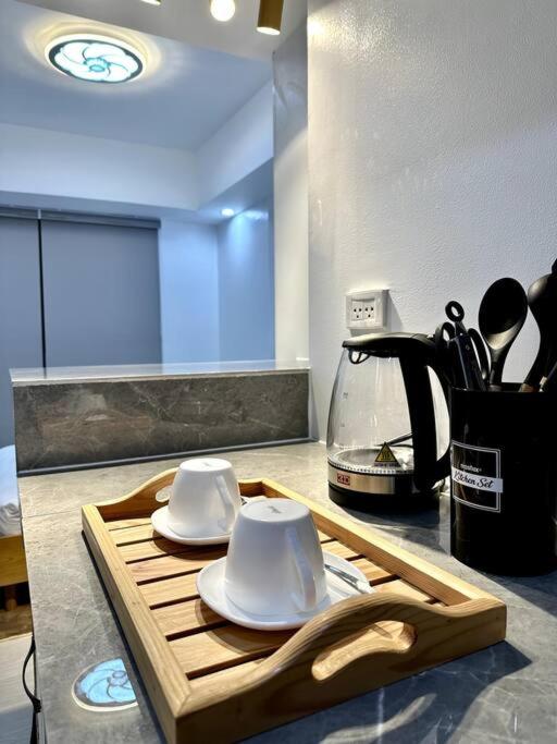 Adjacent Studio (022) - Housity