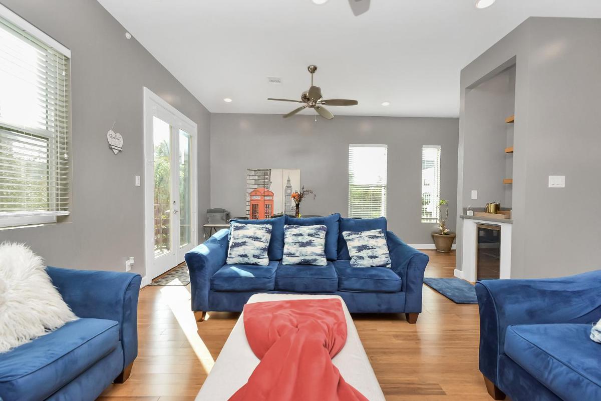 N-E-G SKAI MIDTOWN of HOUSTON - Housity