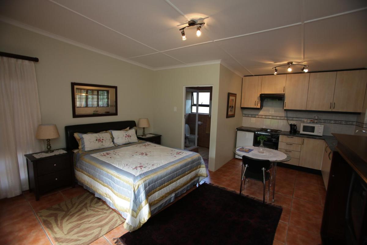 Rose Petals Guest House - Housity