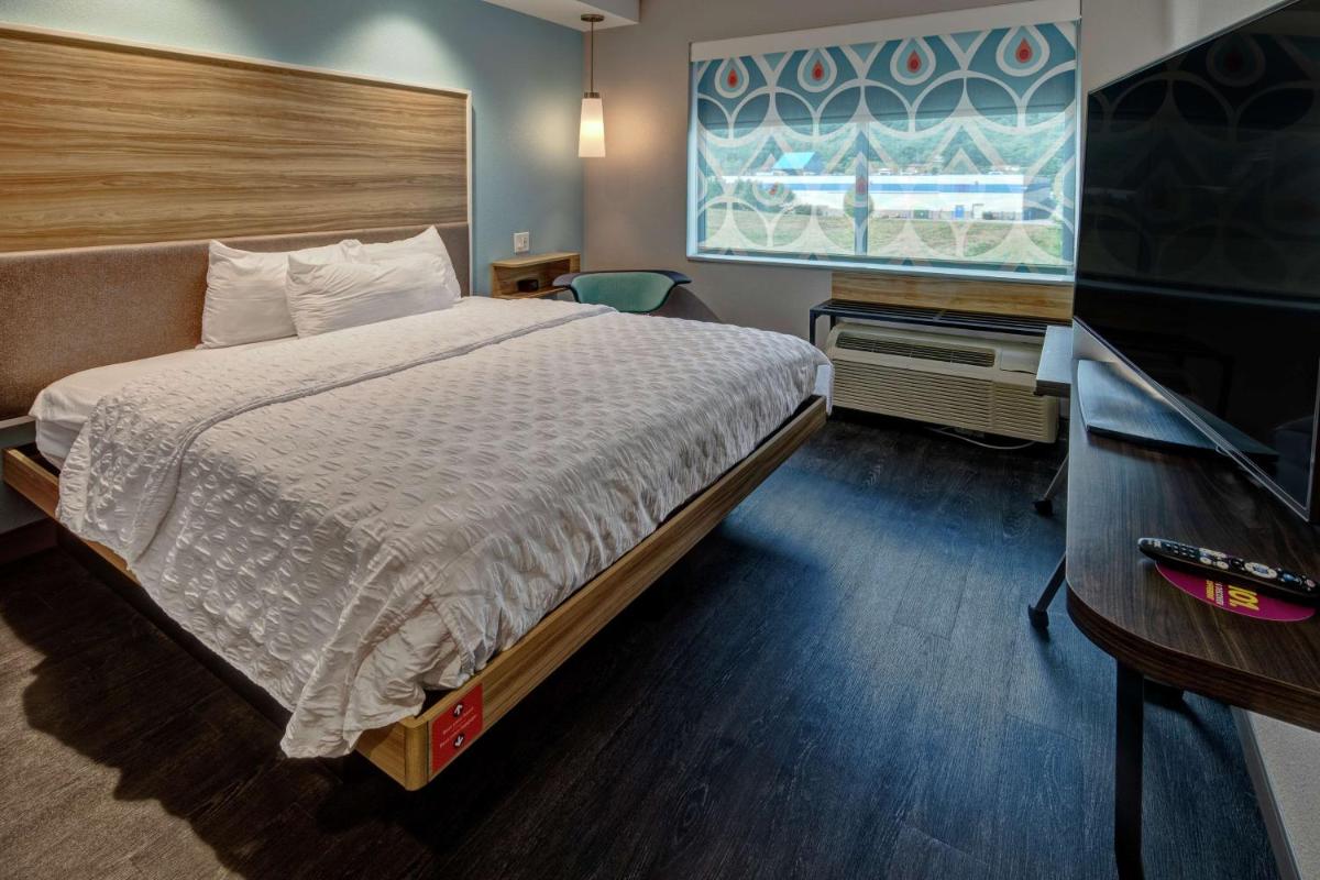 Tru By Hilton Roanoke Hollins - Housity
