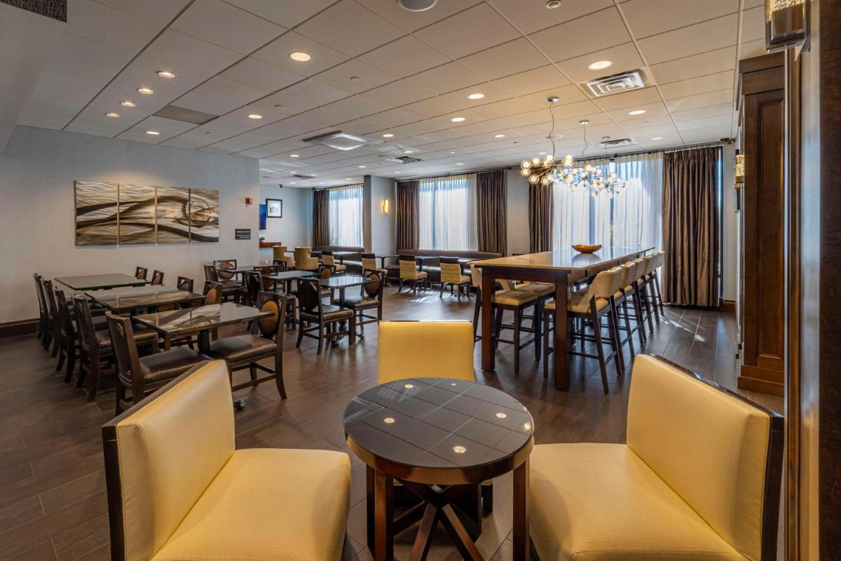 Hampton Inn Carlstadt At The Meadowlands - Housity