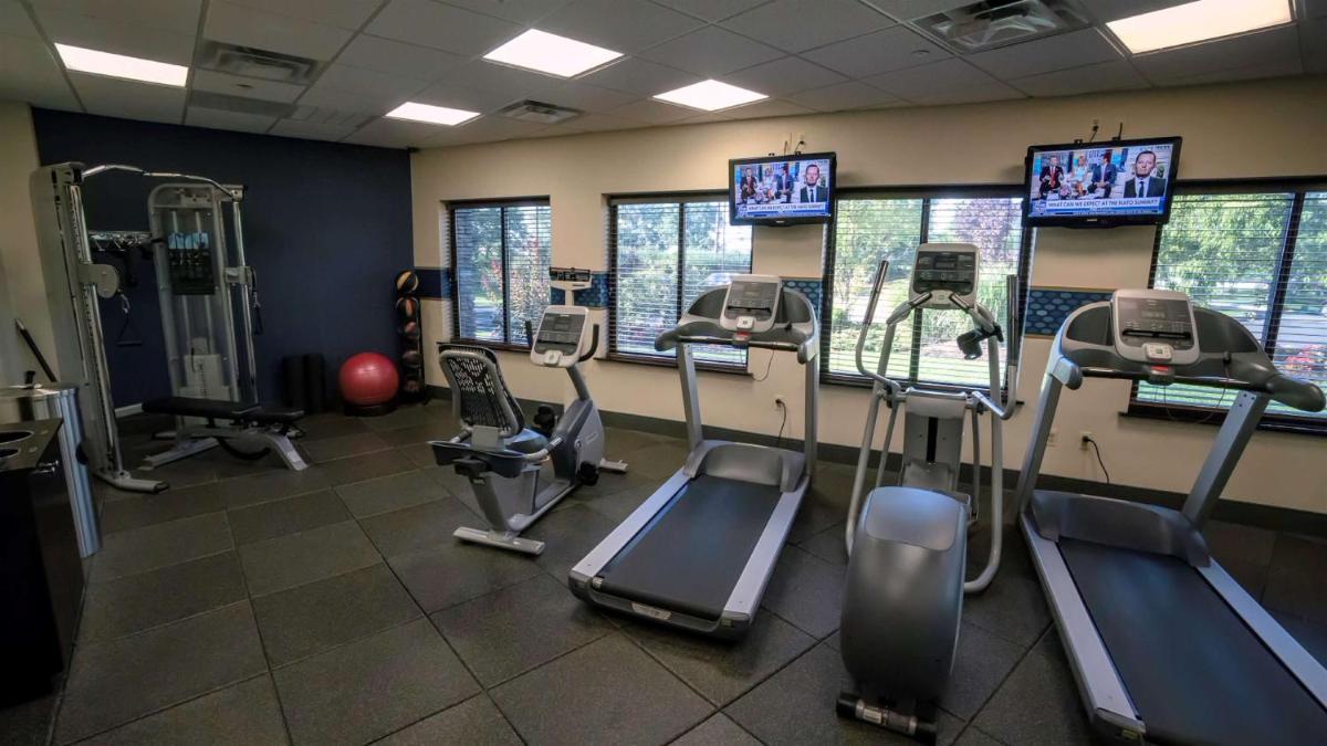 Hampton Inn Carlstadt At The Meadowlands - Housity