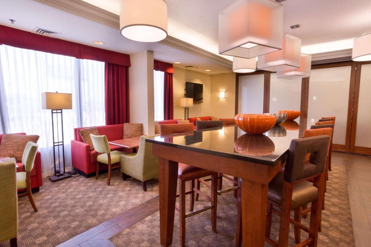 Hampton Inn St. Louis Southwest - Housity