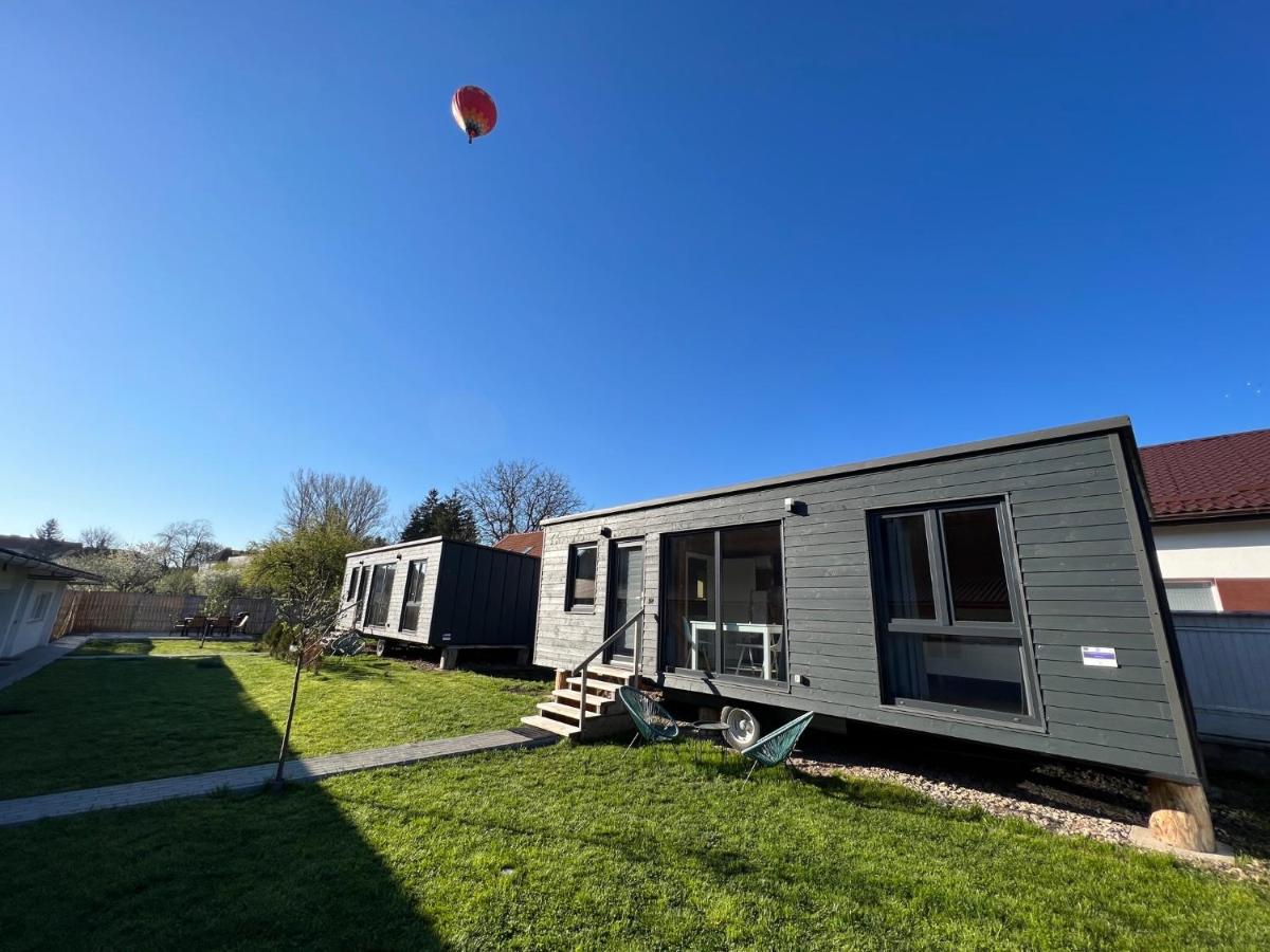 Pixel - Tiny Campus - Housity