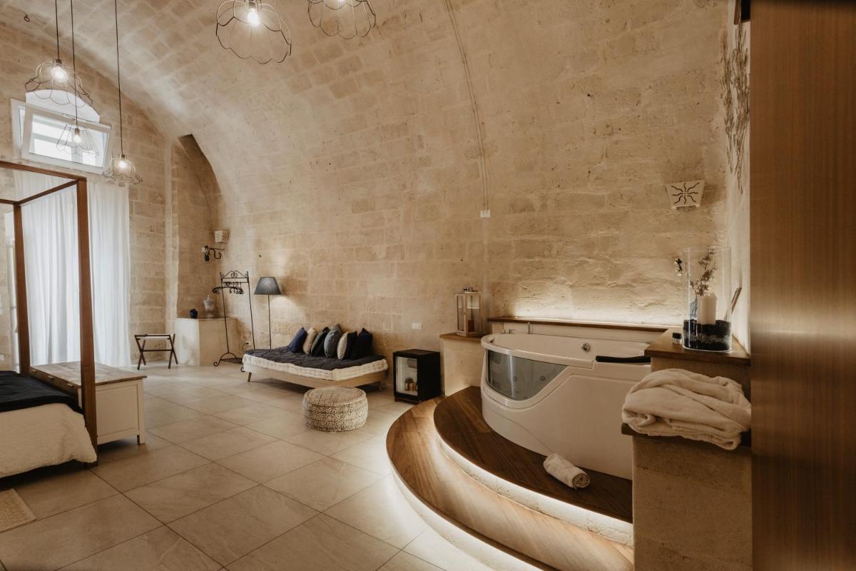Le Dodici Lune - Housity