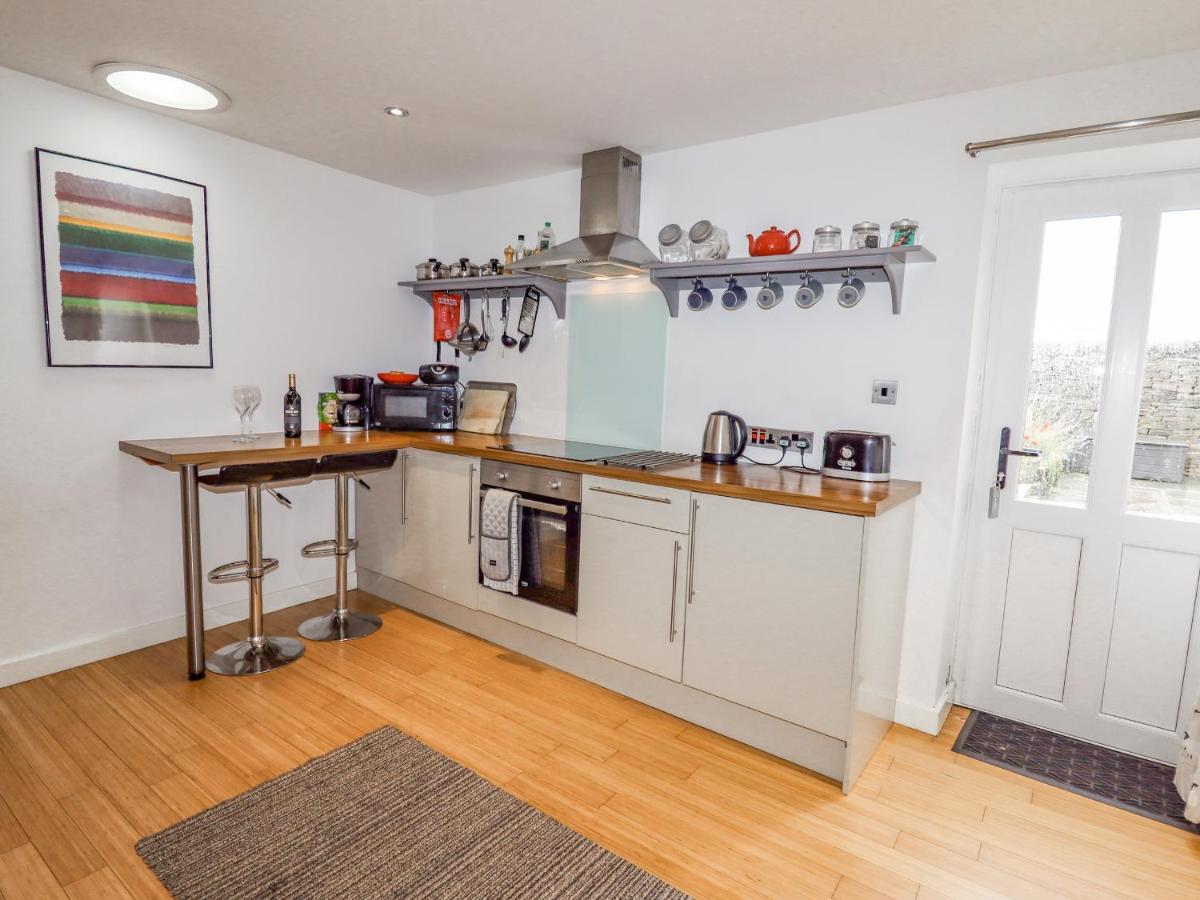 Ash Tree Barn - Housity