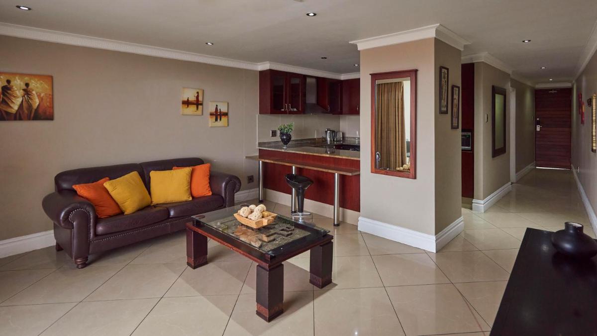 Point Waterfront The Sails Seaview apartment -- Near MSC Cruise Terminal - Housity