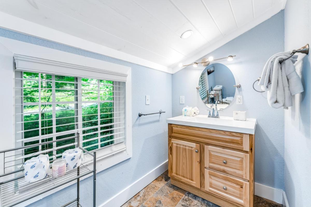 Serenity Cabin - Housity