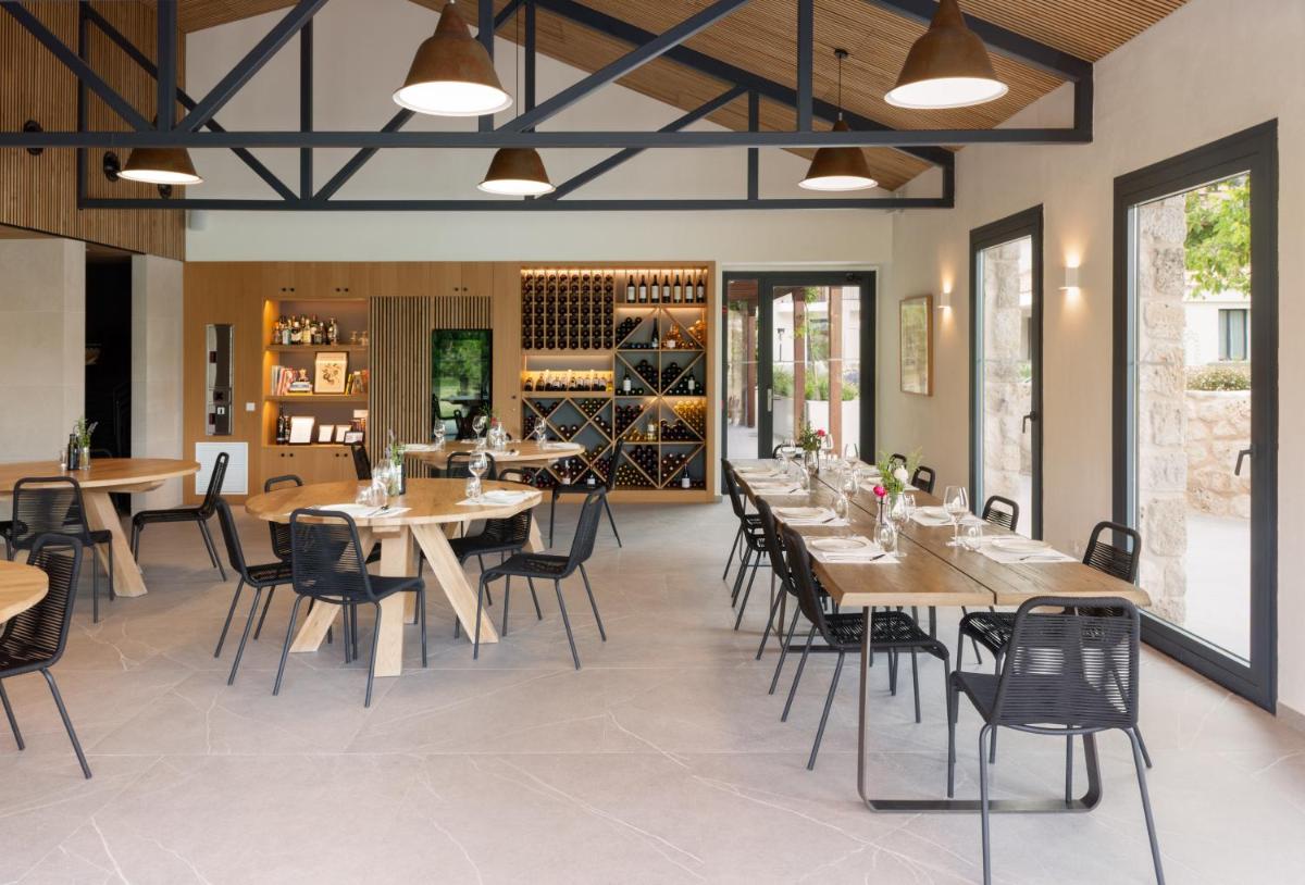 Un restaurante o sitio para comer en Quinta San Francisco