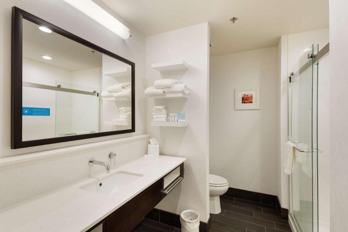 Hampton Inn Morristown, I-81, TN - Housity