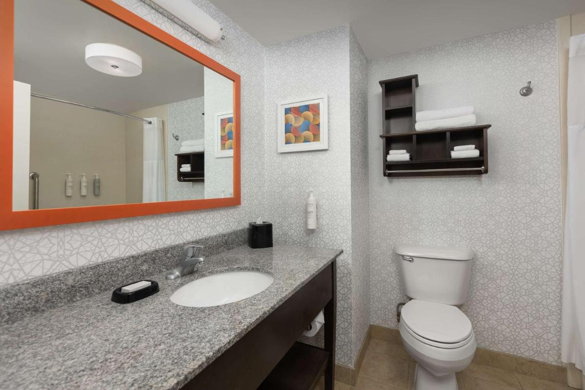 Hampton Inn Augusta - Housity
