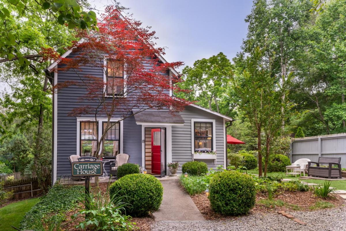 Suitetrails - The 1899 Wright Inn & Carriage House