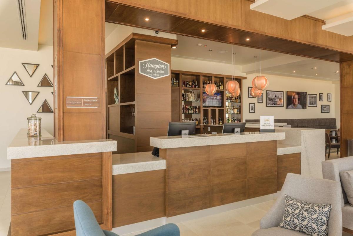 Hampton Inn & Suites by Hilton Salamanca Bajio - Housity
