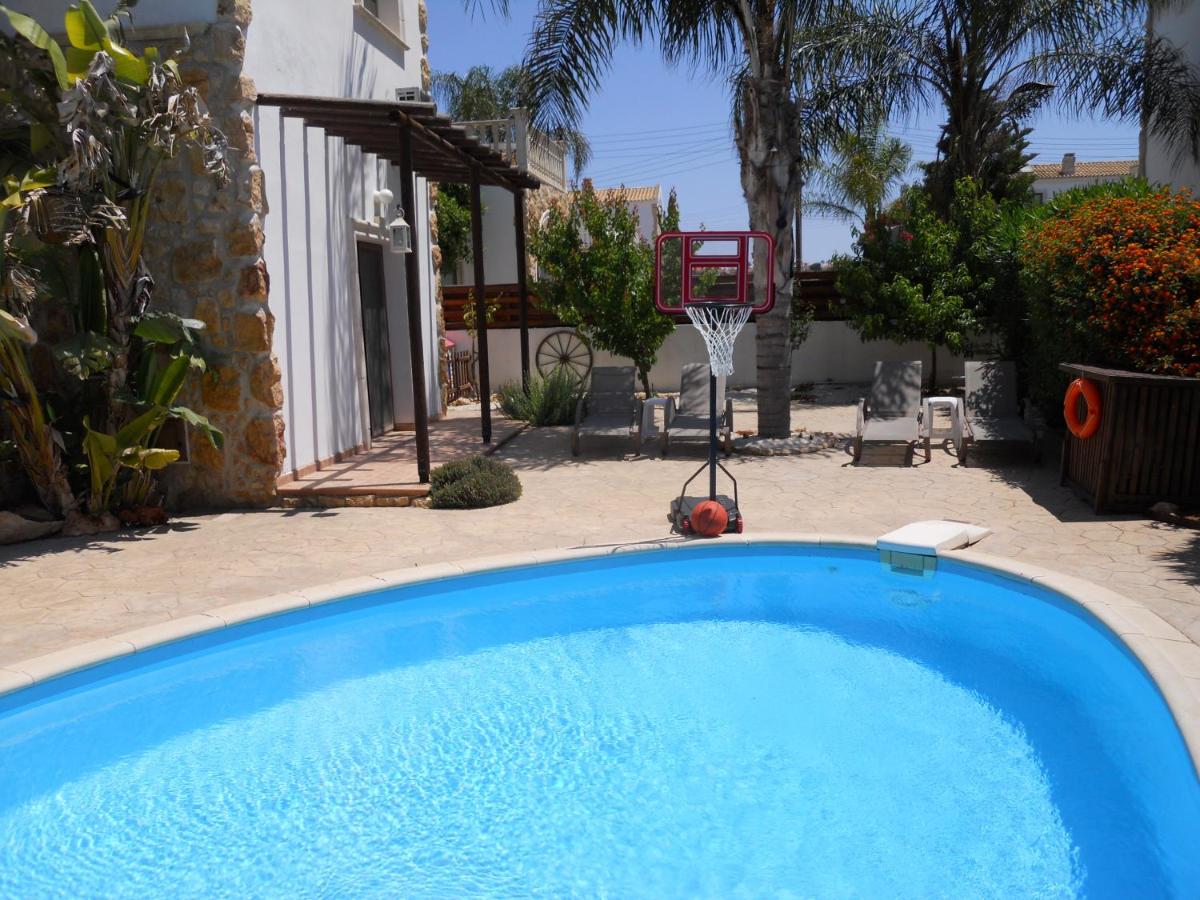 Traditional Villa Sofia - Housity