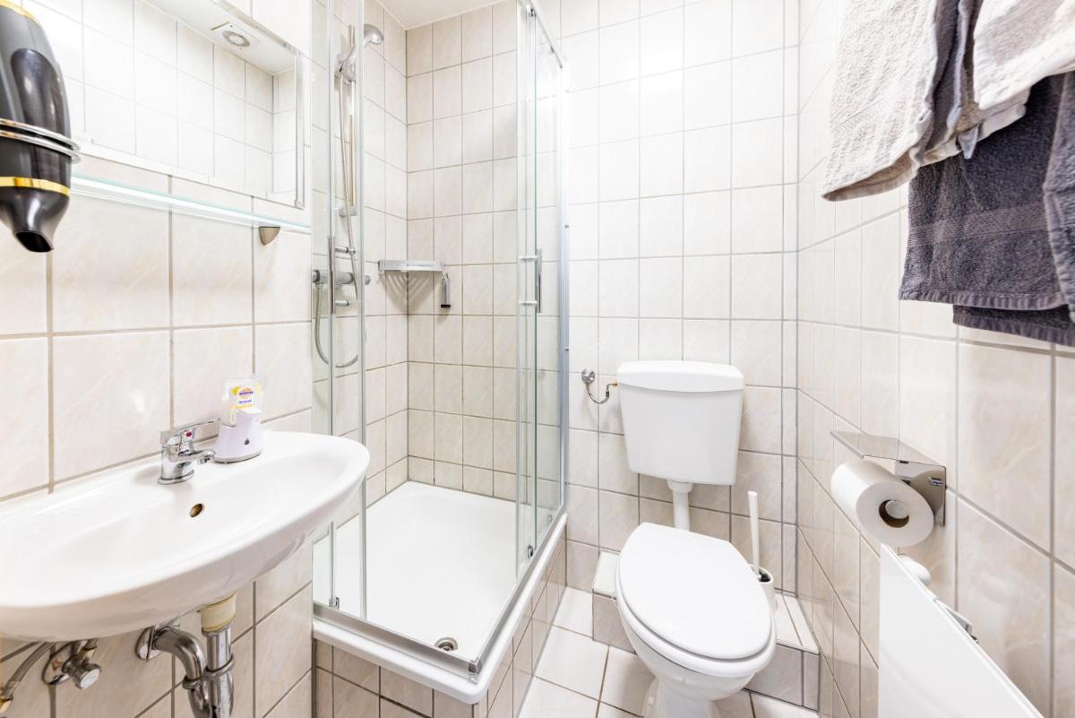Pension & Gaststätte Zur Salzgrube - Housity