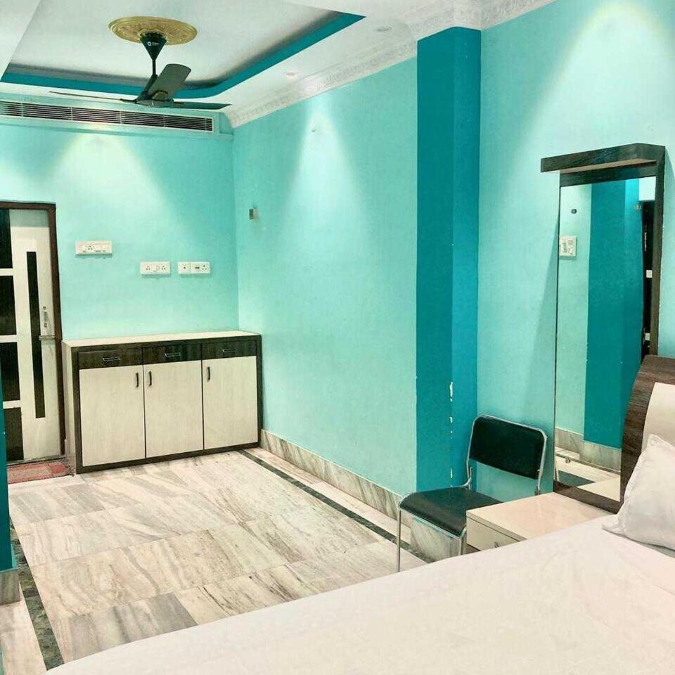 Hotel O POP Jashoda Bhawan Near Girish Mancha - Housity