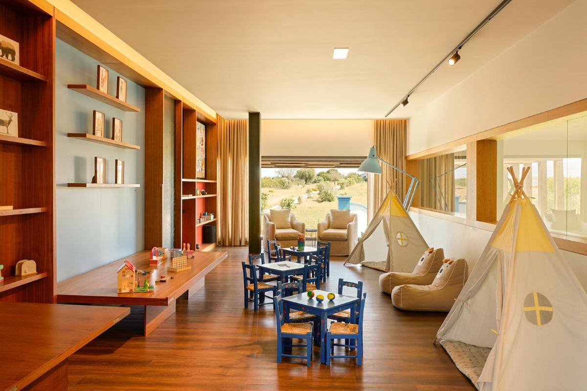 Uma área de estar em Octant Evora