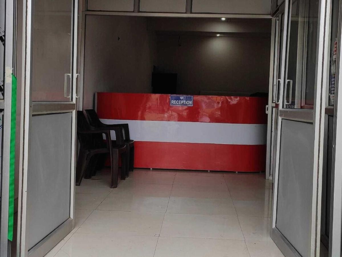 OYO Hotel Diamond - Housity