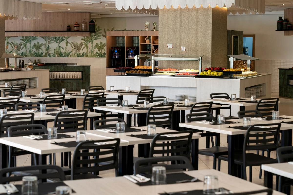 Un restaurante o sitio para comer en Intelier Orange