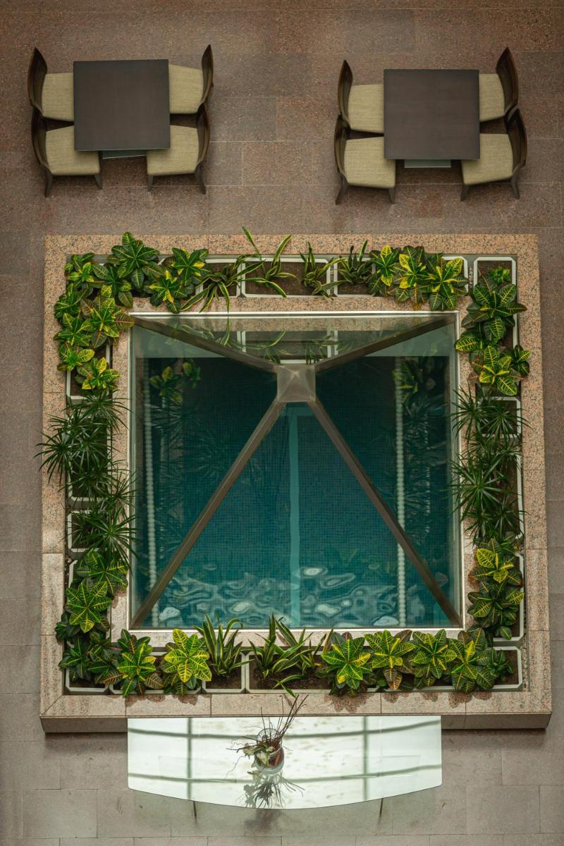 Jardín al aire libre en AR Roca Esmeralda & SPA Hotel