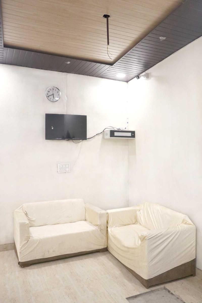 OYO New Mayur Hotel - Housity